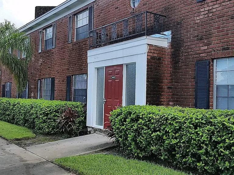 1406 Holden Ave #A10 — Photo 2