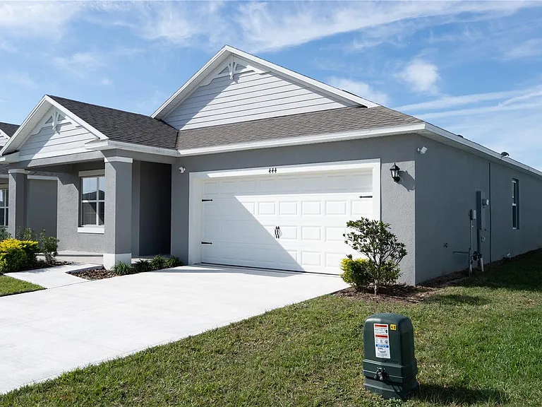 444 Taylor Groves Dr — Photo 2