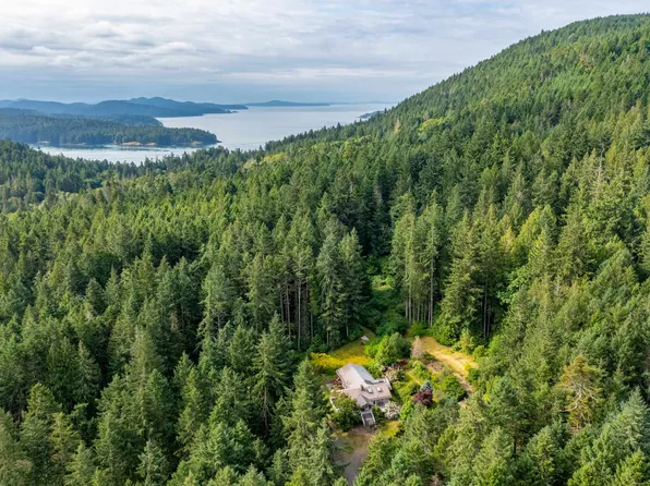 211 Morgan Rd, Southern Gulf Islands, BC V0N 1P0