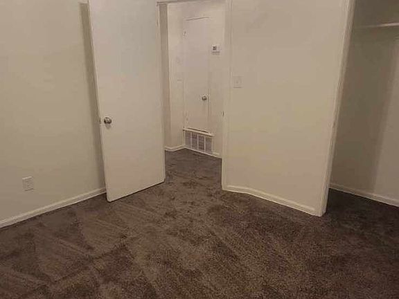 5th image of 322 W 61st Pl N