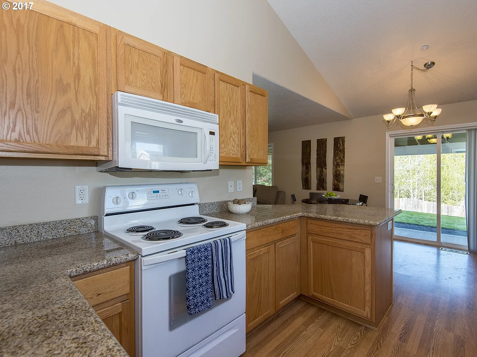 1607 Primrose Ln photo 1