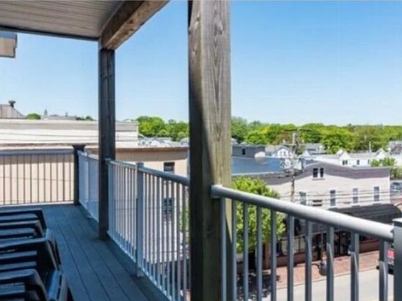 3rd image of 1 E Grand Ave APT 412