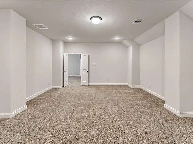 7623 Water Glen Ln — Photo 38