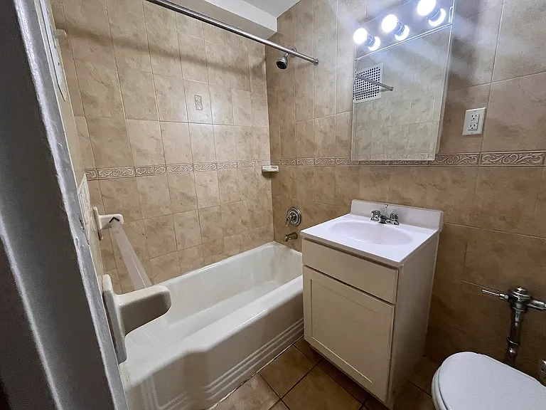 164-20 Highland Ave #3B — Photo 4