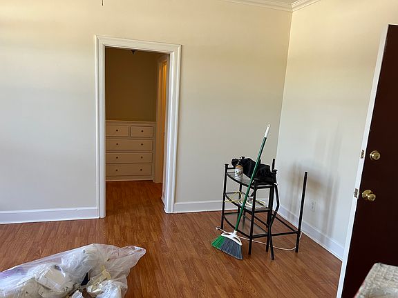 4th image of 649 N Rossmore Ave #B200
