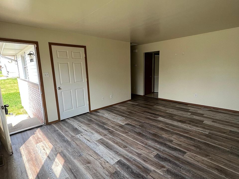 1st image of 6952 Eisenhower Ave