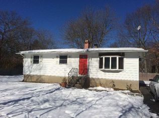 13 Nelson Pl, Mastic, NY 11950