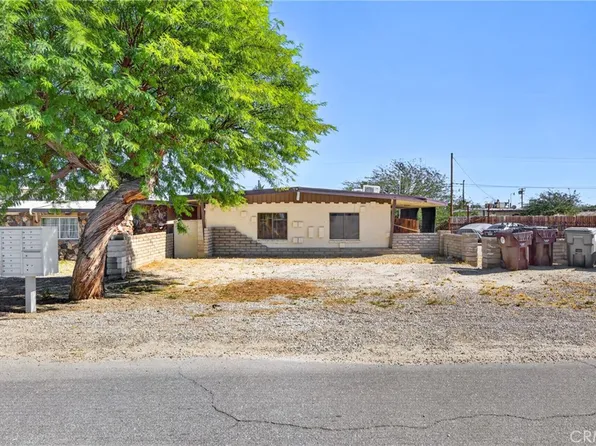 83 Panorama Dr, Thermal, CA 92274