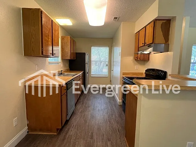 105 Viola Ct — Photo 6