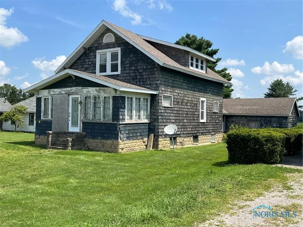 8205 Independence Rd, Defiance, OH 43512