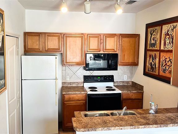 5th image of 6137 Metrowest Blvd Unit 102