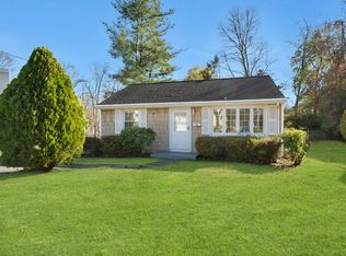 6 Mundet Dr, Ossining, NY 10562