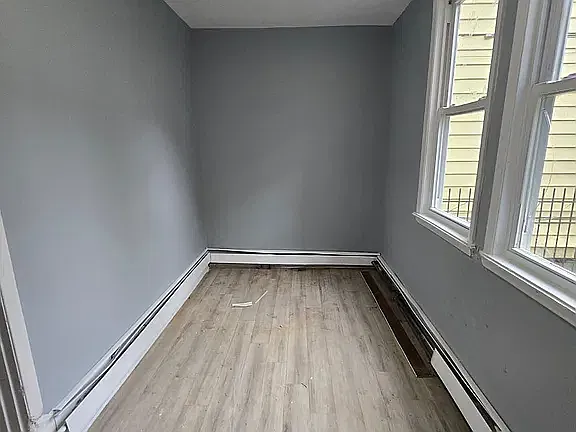 3 bed, 1000 sqft, $1,994 — Photo 4