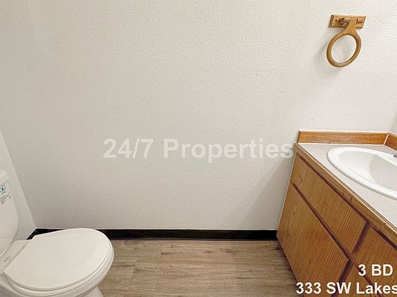5th image of 333 SW Lakeshore Dr