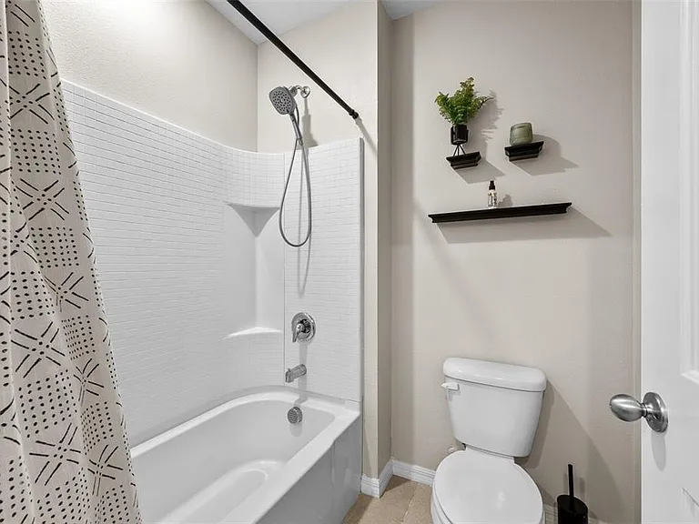 2908 Storybrook Preserve Dr — Photo 22
