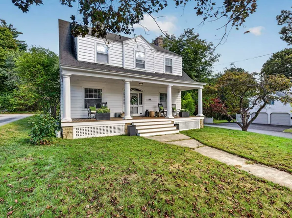 1189 Union St, Manchester, NH 03104