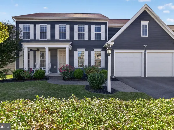 110 Bittersweet Ln, Mechanicsburg, PA 17050