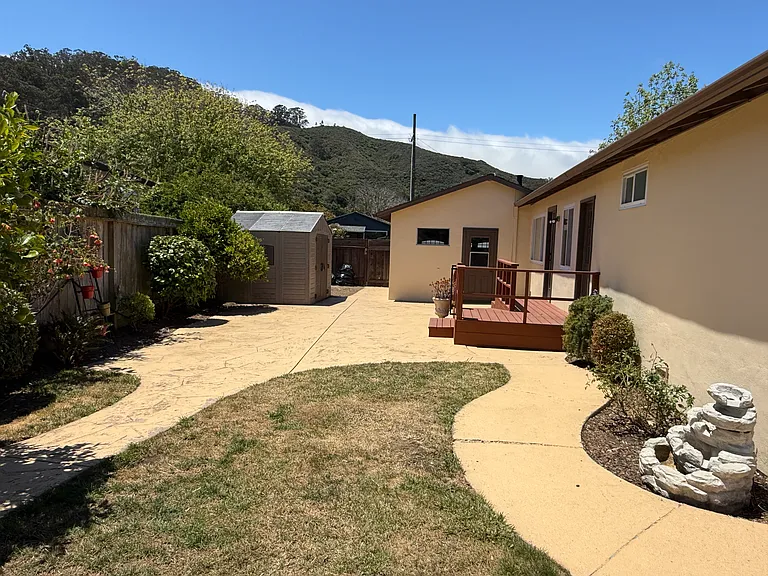 1651 Toledo Ct — Photo 9