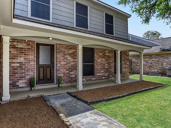 3rd image of 10603 Prospect Hill Dr