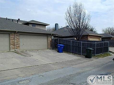 3rd image of 2145 Willow Pl #A