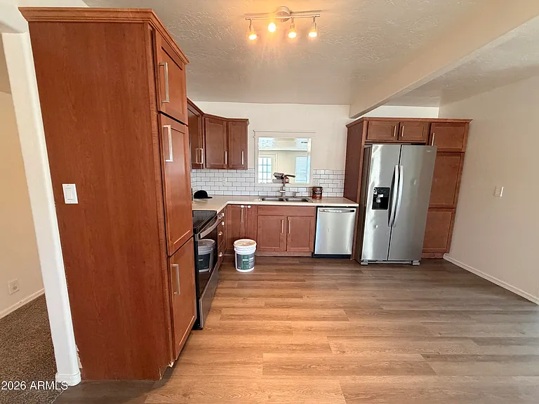 370 W Pima Ave — Photo 7