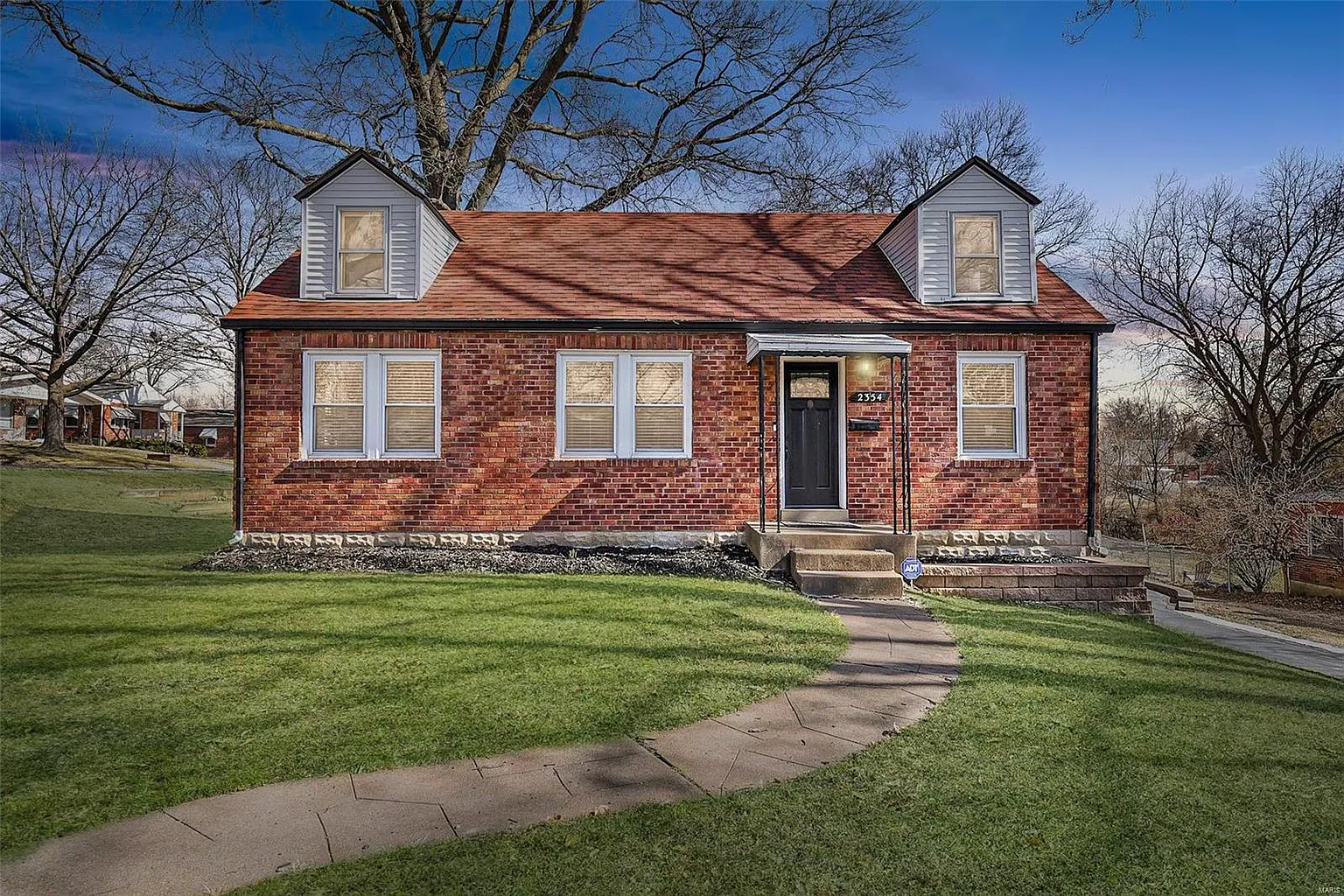2354 Goodale Ave photo 1