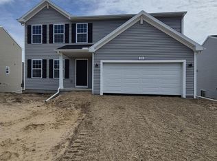 570 Hawk Wood Ct, Cedar Springs, MI 49319