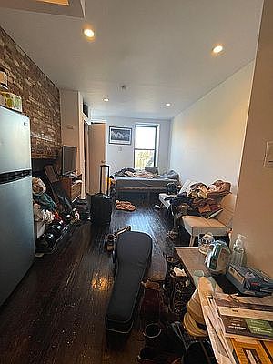 5th image of 203 Chrystie St APT 3a