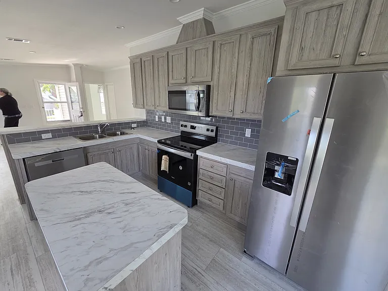 5211 SW 34th St — Photo 14