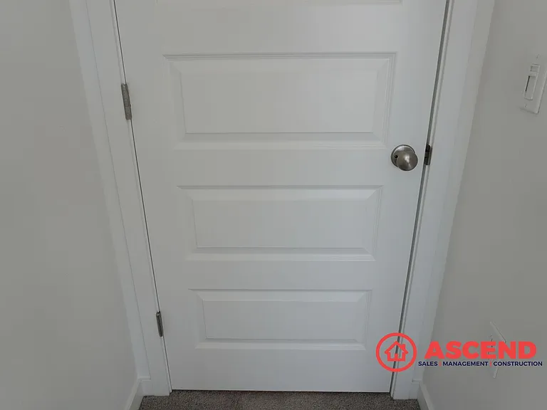 8206 Wandesford Dr — Photo 13
