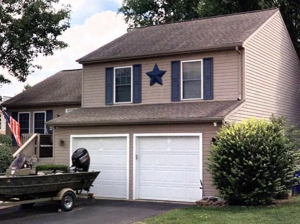 988 Bright Star Ct, Columbus, OH 43228