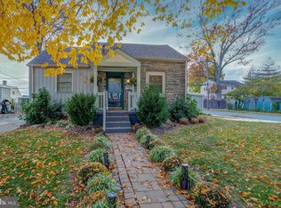 18 Martin Ln, Norwood, PA 19074