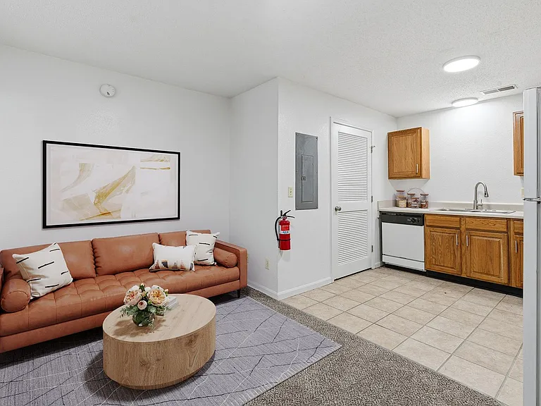 Mid-Town Apartments — Photo 17