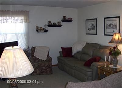 5th image of 1062 Foster Ave
