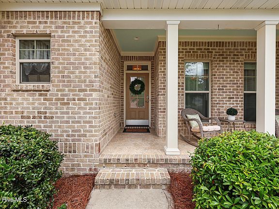 5th image of 1324 Garden Springs Court