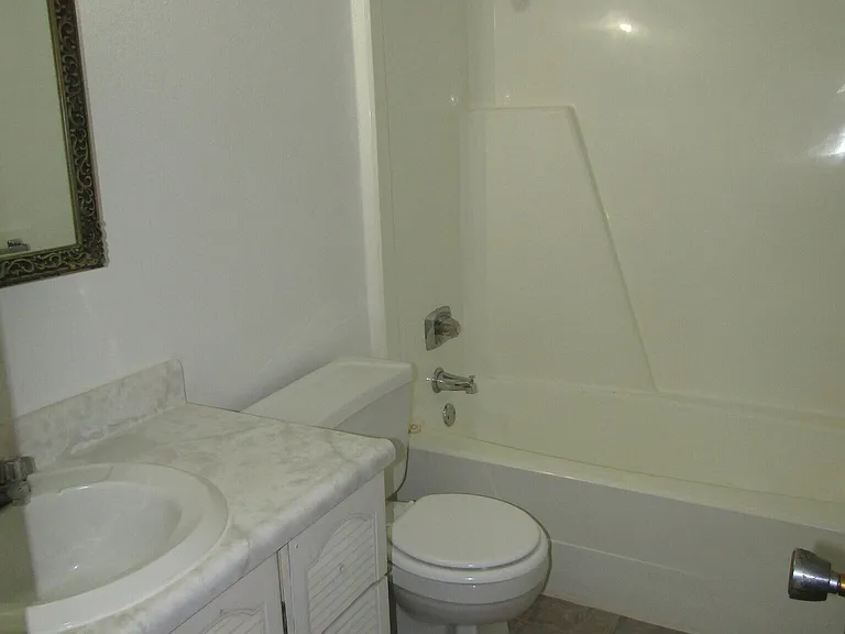 2211 C St SW #1 — Photo 6