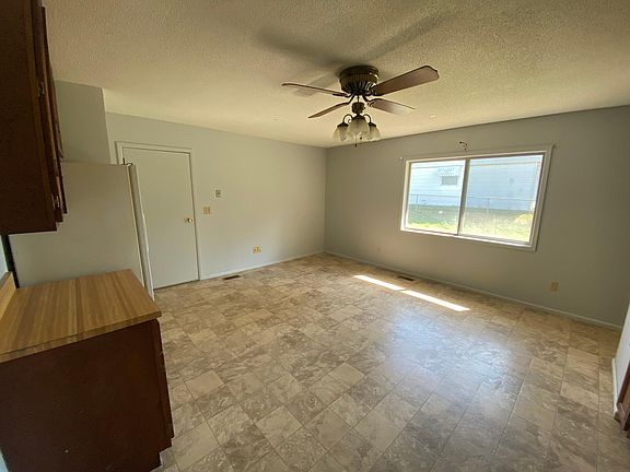 4th image of 1713 Crestview Dr