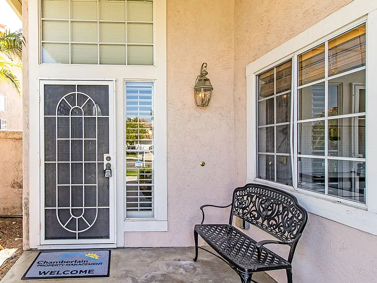 3114 San Helena Dr — Photo 2
