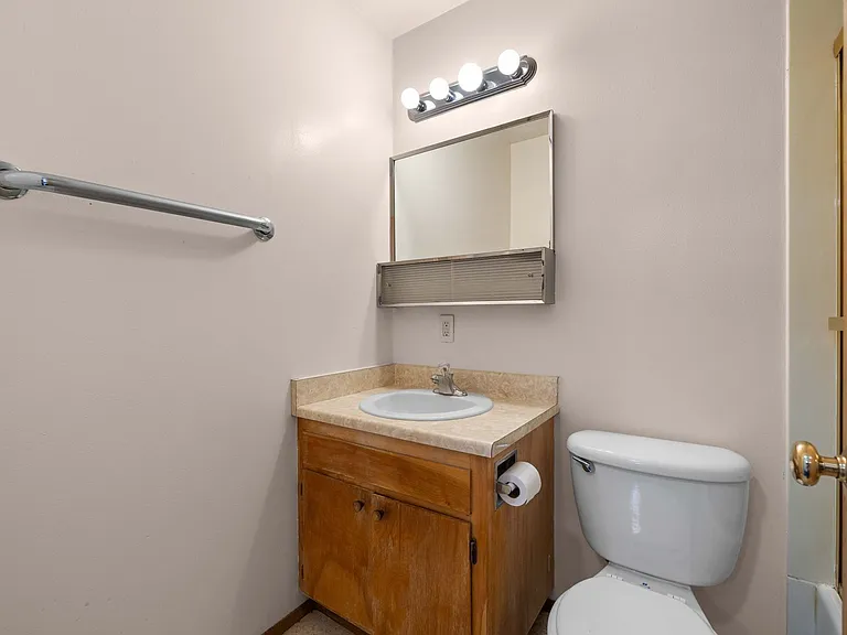 1920 Francisco LLC — Photo 3