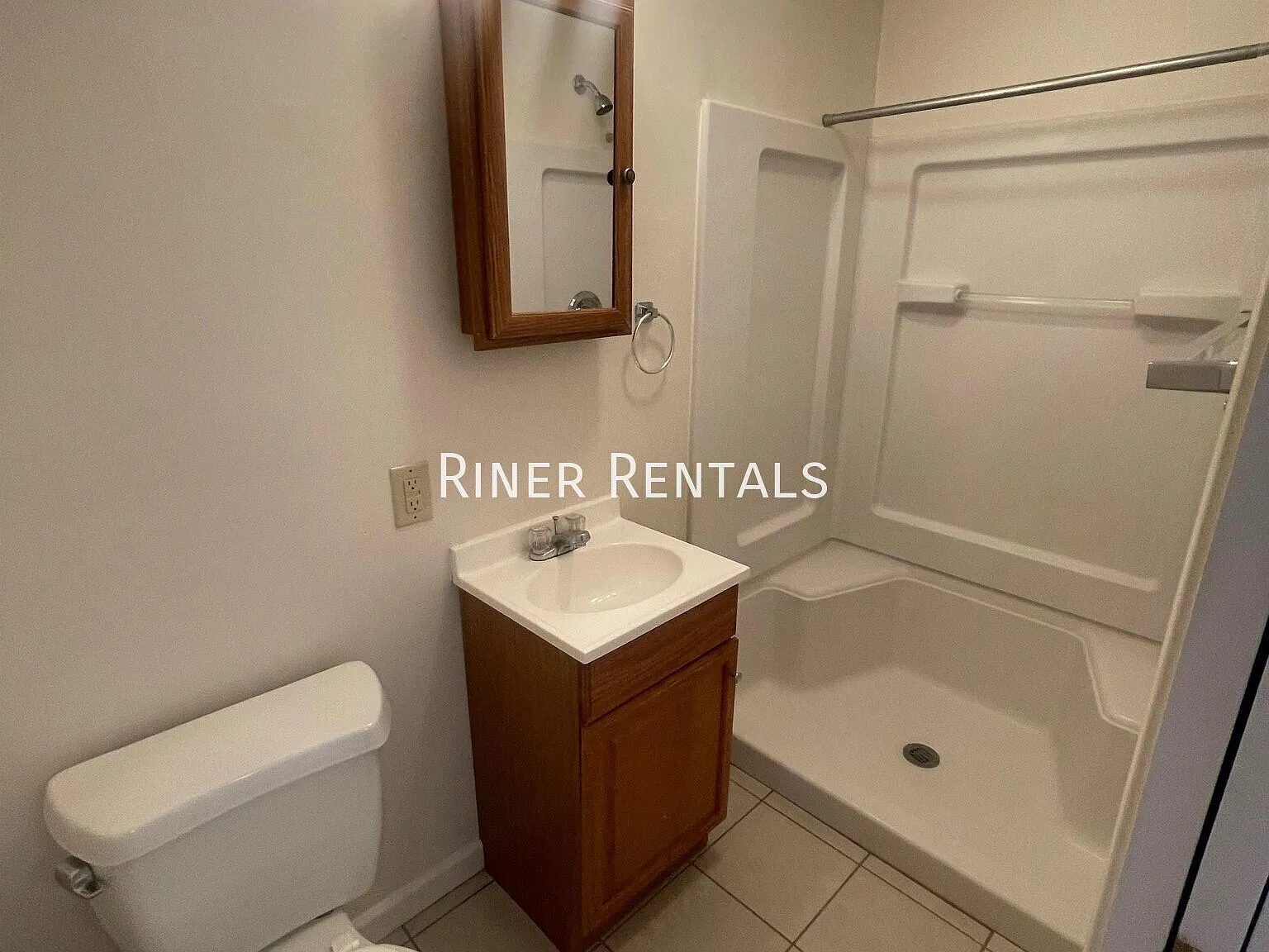 3 bed, 3.5 bath, $1,500 — Photo 3