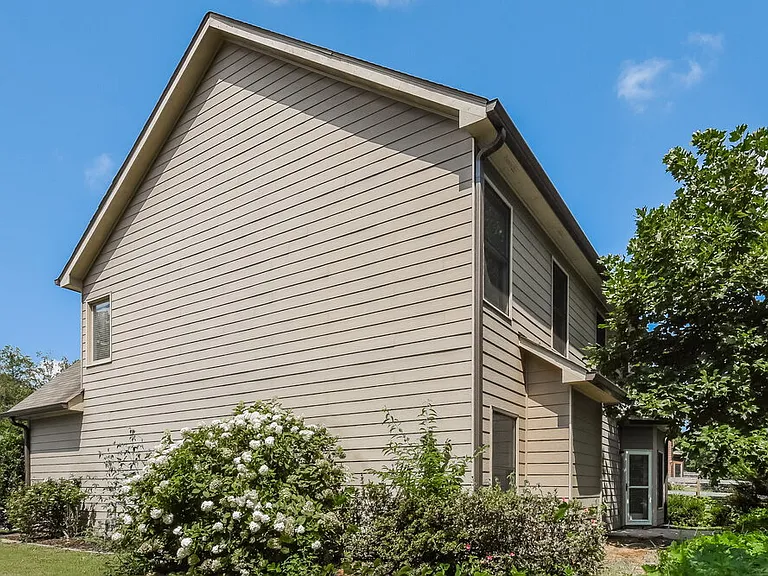114 Valdosta Ave — Photo 17