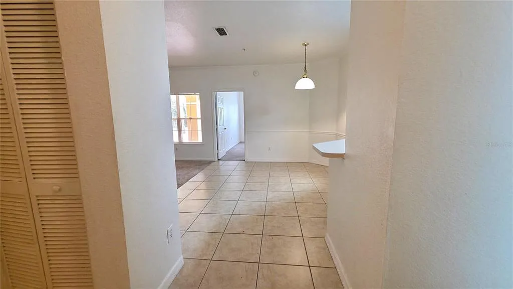 3 bed, 2.0 bath, 1336 sqft, $1,995 — Photo 3