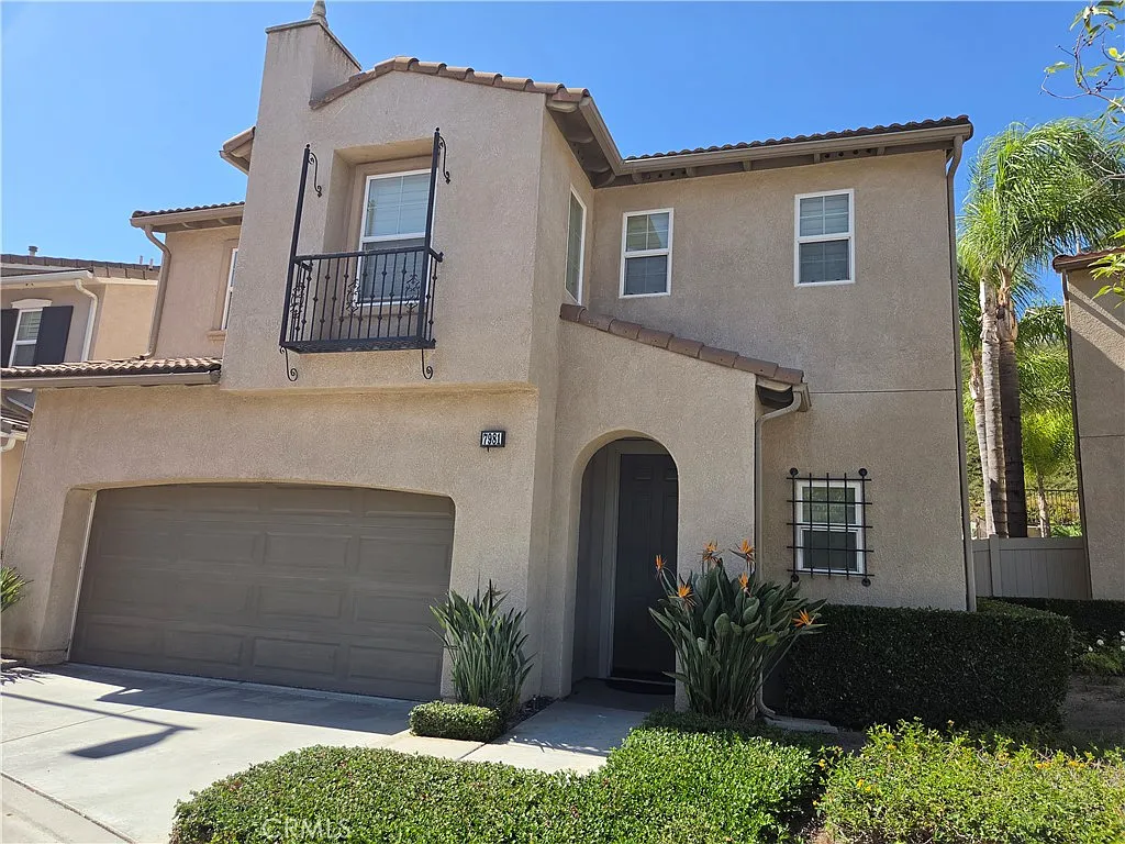 3 bed, 2.5 bath, 1985 sqft, $4,500 — Photo 1