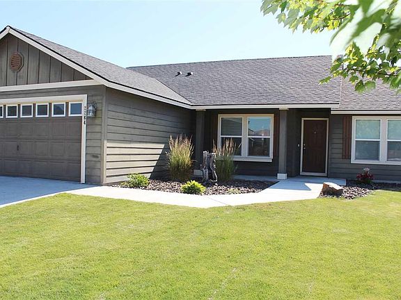 5th image of 2264 Crab Apple Cir