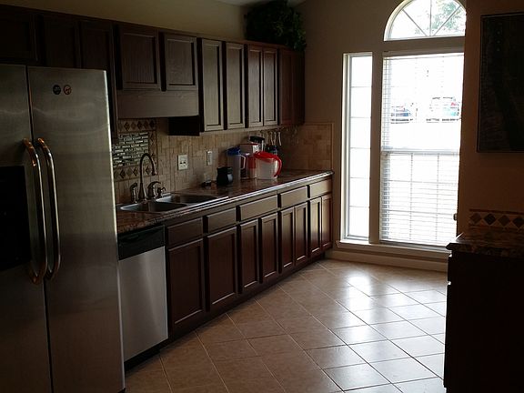 2nd image of 145 W Walnut Ave