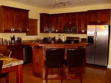 104 W Tyler Ln — Photo 7