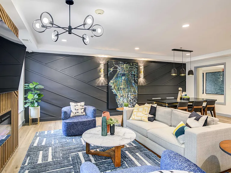 Sofi Gaslight Commons — Photo 16