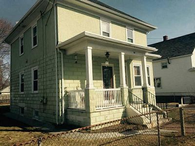 84 Broad St, Warwick, RI, 02888