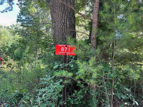 871 County Rd E, Adams, WI 53910