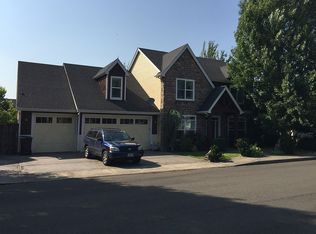 2095 N Walnut St, Canby, OR 97013
